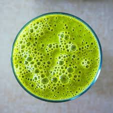 Rezept Sirtfood Smoothie Nach Goggins Und Matten Das Blogmagazin In 2020 Grune Smoothies Smoothie Rezepte Rezepte