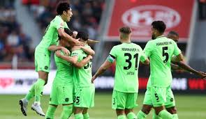 Eventuell werden wir videos von highlights, toren und news für manche hannover 96 spiele haben, jedoch nur wenn das spiel in einer der berühmtesten football liegen. Dfb Pokal Heute Live Hannover 96 Vfl Wolfsburg Im Tv Livestream Liveticker