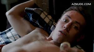 ETHAN CUTKOSKY Nude - AZMen