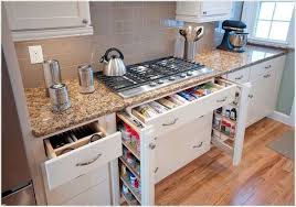 أقدم اليكم الأفكار الذكية التي تساعد على استغلال كافة المساحات في المطبخ لاستيعاب الأواني و Kitchen Design Small Small Kitchen Ideas On A Budget Smart Kitchen