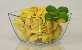 I tortellini in brodo sono un primo piatto di pasta ripiena tradizionale dell'emilia romagna. Come Cucinare I Tortellini News Dal Web