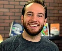 Gary Rojas's Instagram, Twitter & Facebook