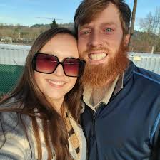 Where to find a big, juicy burger in Coos County?