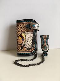 Portefeuille Biker Artisanal En Cuir Repousse 16cm Motif Tete D Indien Et Basket Tresse Leather Carving Leather Zip Purses Tan Cowhide