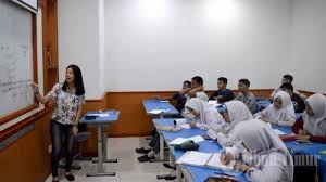 Aplikasi dapat memberikan informasi mengenai tempat kursus dan bimbingan belajar 86.5% 20 13 7 0 0 6. Foto Lembaga Bimbingan Belajar Amsterdam Institut Buka Cabang Di Karebosi Condotel Tribun Timur