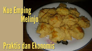 Bisa dibilang emping jagung mempunyai rasa yang lebih gurih dari pada emping melinjo yang biasanya memiliki campuran yaitu rasa pahit. Resep Dan Cara Membuat Kue Emping Melinjo Yang Praktis Dan Ekonomis Youtube