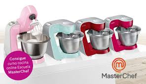 La última llegó a las cocinas hace solo una semana en sustitución de josecho el cocinado de exteriores tuvo como comensales a varias caras conocidas del programa: Esta Navidad Masterchef Junior Vuelve A Cocinar Con Bosch Noticias De Electro En Alimarket Informacion Economica Sectorial
