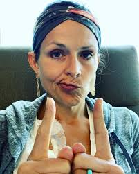 Today is round 6.​ I'm over halfway done with my chemo treatments. Yay me!" 