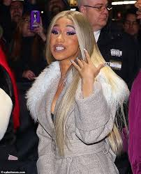 Cardi B Shows Off Ringless Finger At Jingle Ball In New York City Cardi B Cardi B Photos Cardi