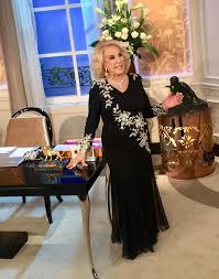 Her birthday, what she did before fame, her family life, fun trivia facts, popularity rankings, and more. Claudio Cosano Esplendida La Chiqui Mirtha Legrand Facebook