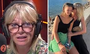 Zoe Ball reveals the Christmas disaster that sent her daughter Nell, 14, to  A&E as she sends love from her Radio 2 breakfast show