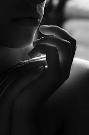 Black And White Photoshoot Ideas Men Sensuality Of Light Black And White Photography White Photography Photography Women