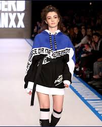 Burcu özberk kanal d nin yeni dizisi afili aşk ta ayşe özkayalı karakterini canlandıracak. Burcu Ozberk Hakkinda Bilmeniz Gereken 10 Sey Noluyo