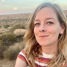 sara lowes (@sararlowes)