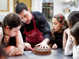 Hola, me llamo ana y os doy la bienvenida a esta humilde página donde pretendo mostrar todas las recetas que he ido aprendiendo a lo largo de mi vida. Valencia Club Cocina Escuela De Cocina Paella Class