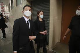 Tvb陳瀅愛型男 何猷亨轉口味變「潮亨」買10萬炒價air dior波鞋 (壹週刊 next). ä½•é´»ç‡Šé€ä¸– é™³ç€…é€£çºŒå…©æ—¥ç¾èº«éˆå ‚ç–'èˆ‡ä½•çŒ·äº¨èˆŠæƒ…å¾©ç†¾ é¦™æ¸¯01 å³æ™‚å¨›æ¨‚