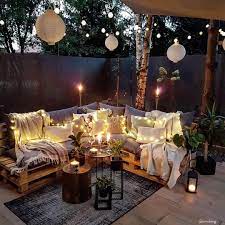 Giardino Incantato Trasforma Lo Spazio Esterno Della Tua Casa In Un Oasi Di Relax I D Arredamento Esterno Decorazione Balcone Dell Appartamento Idee Portico