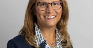 Deb Simpson's Instagram, Twitter & Facebook