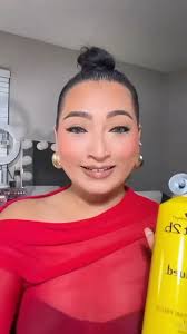 @fashionbombbeauty #repost : Would you try makeup hack for long lasting  makeup? 👀, 📹: @impressivemakeups , Blogged by: @IWantDawnRose,  #beautyhack #fashionbombbeauty #fashionbombdaily