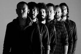 Chester bennington, the lead singer of the rock band linkin park, was found dead thursday according to a spokesman for the la county coroner. 5 Lagu Terbaik Dari Linkin Park 90 4 Cosmopolitanfm
