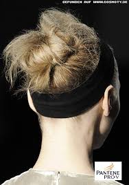 Für diese schnelle frisur ein schlichtes musselintuch aus der wickelkommode picken und für den eigenen kopf wiederverwenden. Top 25 Frisuren Blonde Haare Bilder Trends Neuheiten 2020 Seite 33 Von 48