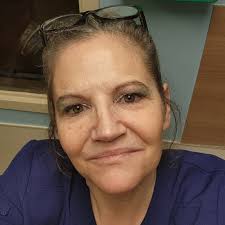 Who is responsible for cutting the grass when renting a house in Ontario,  Canada?