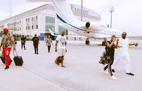 Wizkid and davido having fun in a private jet — watch video Wizkid And Tekno Love Up In Private Jet Celebrities Nigeria