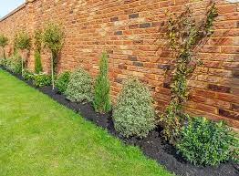 Cost factors of building a garden brick wall. Cost To Build A Brick Wall 2021 Brick Wall Cost Per M2 Checkatrade