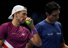 Kubot is a doubles specialist and won the 2014 australian open men's doubles title with robert lindstedt. Lukasz Kubot I Marcelo Melo Odpadli Z Wimbledonu Prowadzili 2 0 A Potem Katastrofa Tenis Sport Pl