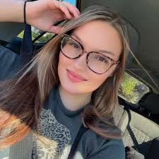 Dog trainer helps teach USPS letter carriers how to avoid attacks in Flint.  More details