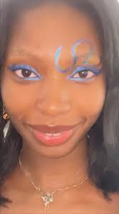 Summer Glitch Glitz blues with @edielleco