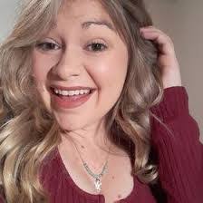 Elizabeth Arrowood's Instagram, Twitter & Facebook