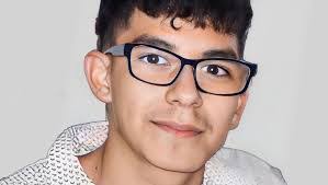 Chris Reza's Instagram, Twitter & Facebook