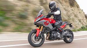 Bmw motorrad uk reserves the right to alter prices and specification without notice. Test Bmw F 900 Xr Mehr Rauber Als Reisender World Of Bike