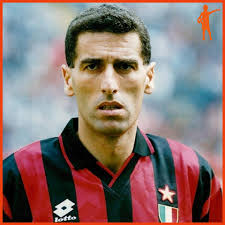 Vieri: "Tassotti in tutta la sua carriera non gli ho visto sbagliare mai  uno stop o un cross. Quando io ero al Milan, Mauro faceva i torelli con noi  e io gli