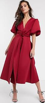 Toute robe de soirée digne de ce nom se doit de faire sensation et chez yaminuit site français, on est connues pour nos robes : Robes De Bal De Promo Maintenant 12 Produits Jusqu A 70 Stylight