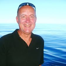 Thinking about a 7' or 8' hot tub. I'm 6'2" and my wife is 5'6". Lounger  seat or no lounger seat? Any recommendations