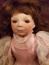 Cassandra the Collectables by Phyllis Parkins Doll 555 Nominee, 13"