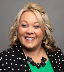 En Contacto 2023 1st Edition by Hispanic Chamber of Commerce Metro St.  Louis