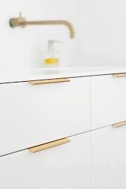 Edge Straight Handle 20 Cm Beslag Design Royaldesign Co Uk In 2020 Kitchen Door Handles Brass Kitchen Handles Kitchen Handles