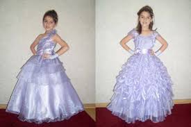 Ao escolher vestidos para formatura infantil tenha sempre em vista que deve aliar os gostos estéticos ao conforto da criança para que ela não se sinta desconfortável ao se mover, pois isso ocorrendo afetará muito o seu humor e a prejudicará no que mais quer fazer em sua idade, brincar. Vestido De Formatura Infantil 40 Modelos Lindos Para Esse Evento Especial