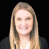 Karen Philbrick's Instagram, Twitter & Facebook