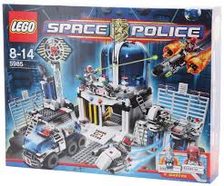 Blacktron, previously operating in a moral void, were now declared the bad guys of space; Lego Space Space Police Central 5985