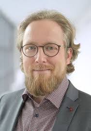 Daniel Schwarzkopf's Instagram, Twitter & Facebook