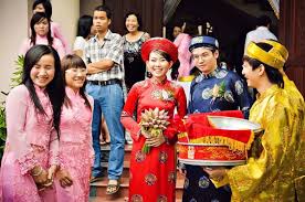 In vietnam, a wedding is a good chance to put in the extra effort when it comes to choosing an outfit. Vietnamese Wedding Traditions Lifestory Film Storyteller Wedding Photography Videography