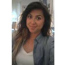 Kim Tomlin's Instagram, Twitter & Facebook