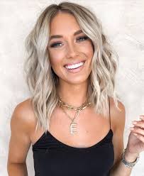 Michelle Simoes (michelle8387)