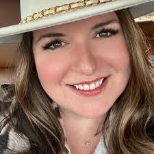 Paula Finney's Instagram, Twitter & Facebook