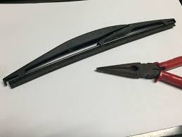 零成本diy 下雨天汽車雨刷很重要 自己的雨刷自己救 pocket knife car