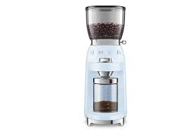 Testing the way of work, the use, the looks and the way to work with it. Coffee Grinders Smeg Com